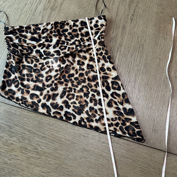 Urban Outfitters Sleeveless Asymmetrical Leopard Print Top Size Large NWT! - Picture 8 of 8